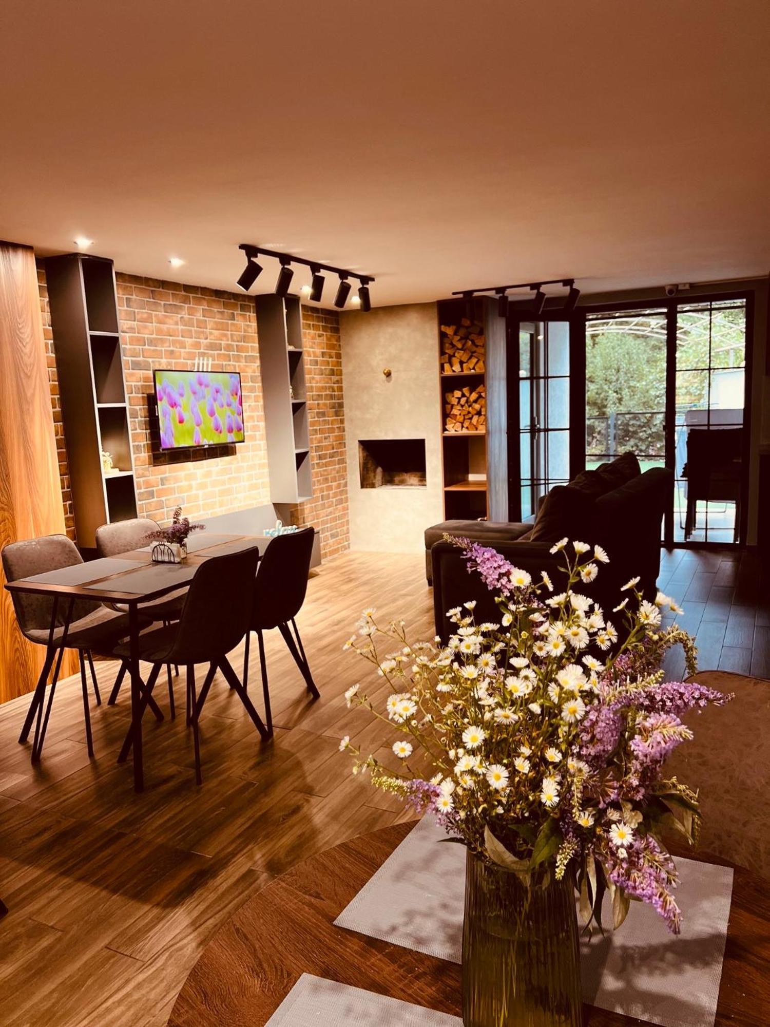 Likani Home Borjomi ภายนอก รูปภาพ